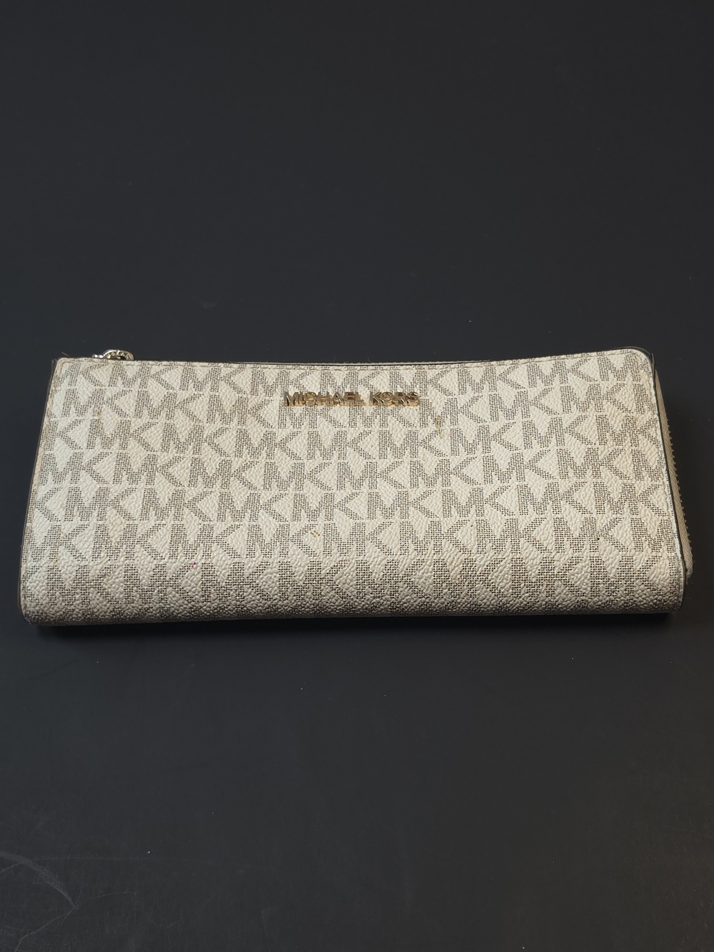 Michael Kors Jet Set Large Logo Zip Wallet Vanilla Cash Card Slots I.D. Window